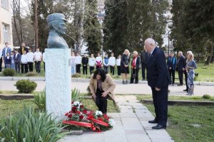 IMG-52a1503d2adae43a20885e6bfe1366e7-V