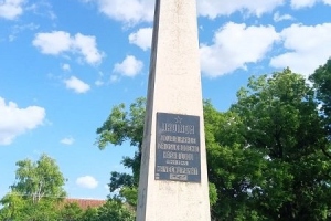 6-SPOMENIK-BACKI-PETROVAC